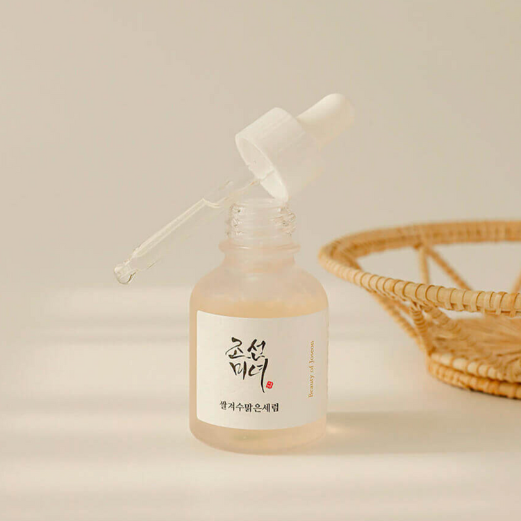 سيروم تفتيح البشرة من بيوتي أوف   جوسون بخلاصة الأرز والفا اربيوتين 